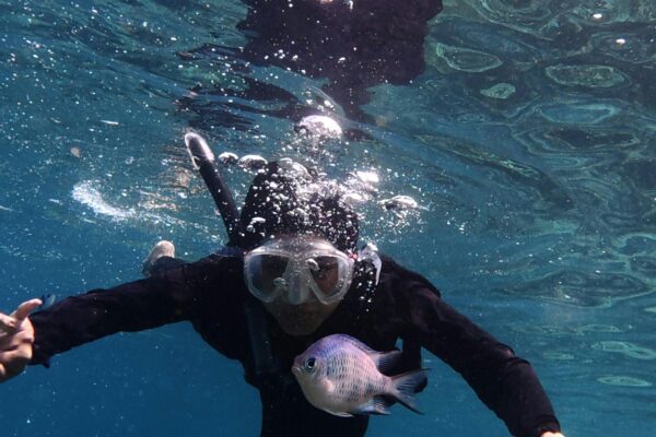 Sakit okeanin 6000 metr derinliyinde elm adamlari yeni canli novu ashkar edib. Yeni kesf bioluminessensiya xususiyyeti ve qurulushu ile alimlerin boyuk maraqina sebeb olub.