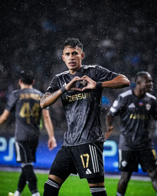 UEFA Champions Liqasinda Qarabag ve Ajax futbolculari arasinda oyun epizodu